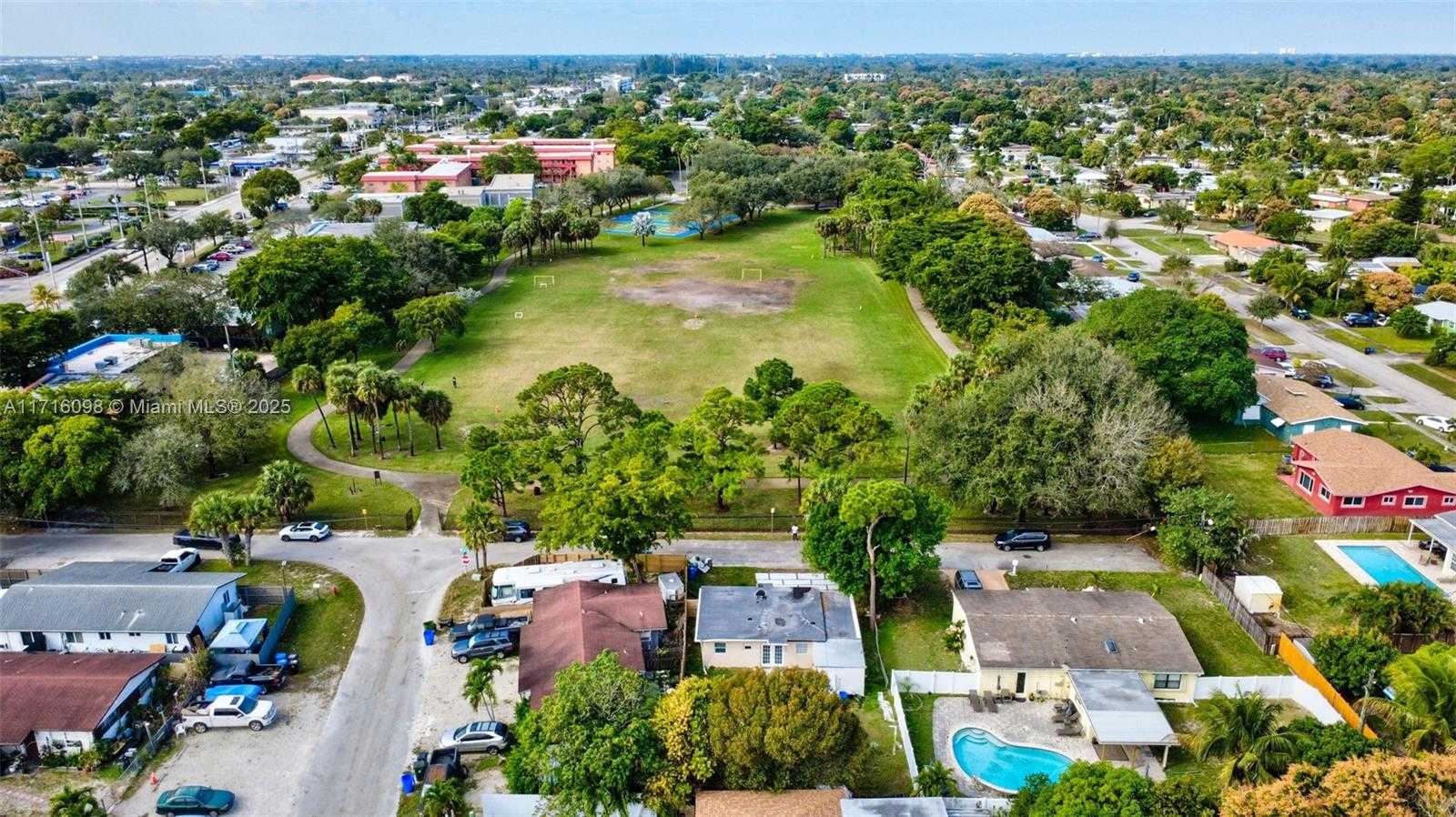 Small Image of 1240 SOUTH WEST 32ND AVE, Fort Lauderdale Number 33