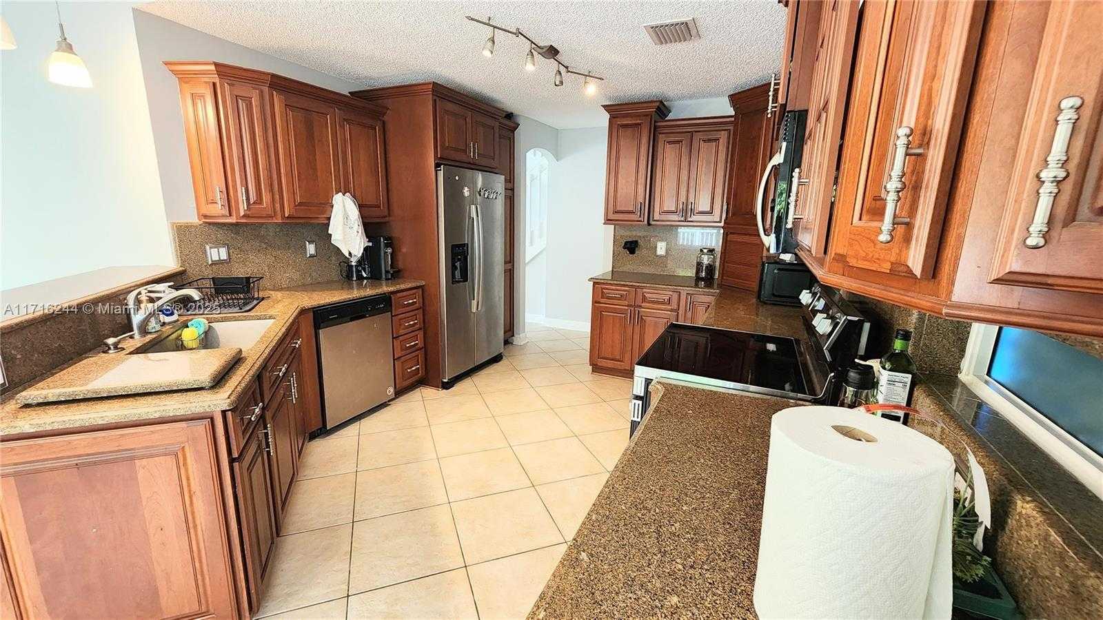 Small Image of 1065 WEEPING WILLOW WAY, Hollywood Number 10