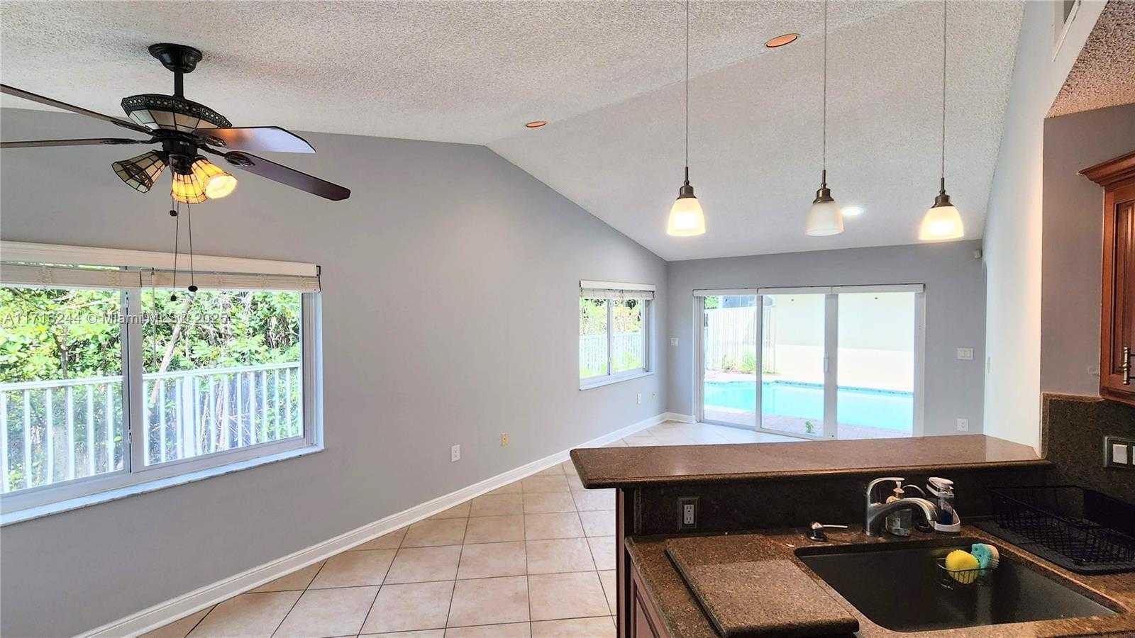 Small Image of 1065 WEEPING WILLOW WAY, Hollywood Number 13