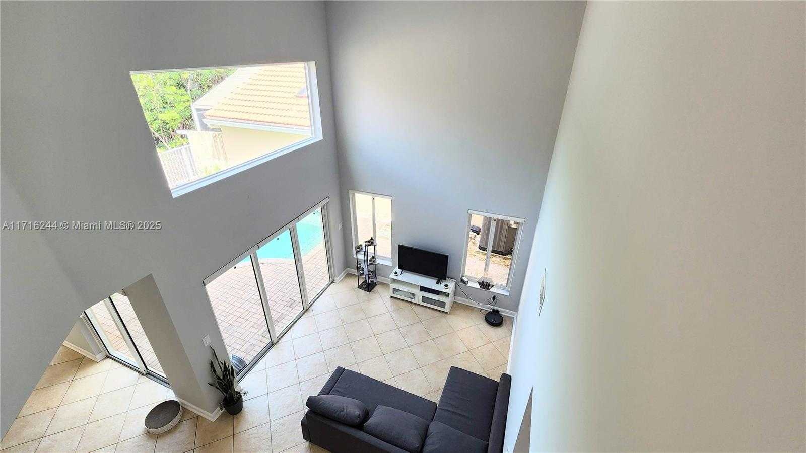 Small Image of 1065 WEEPING WILLOW WAY, Hollywood Number 15