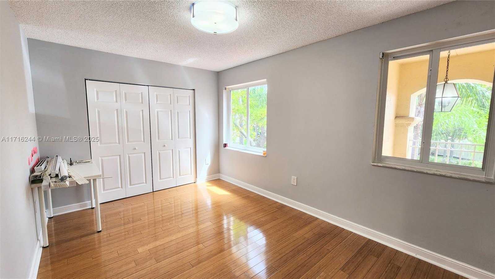 Small Image of 1065 WEEPING WILLOW WAY, Hollywood Number 24