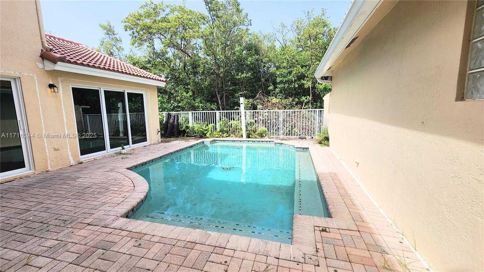 Small Image of 1065 WEEPING WILLOW WAY, Hollywood Number 27