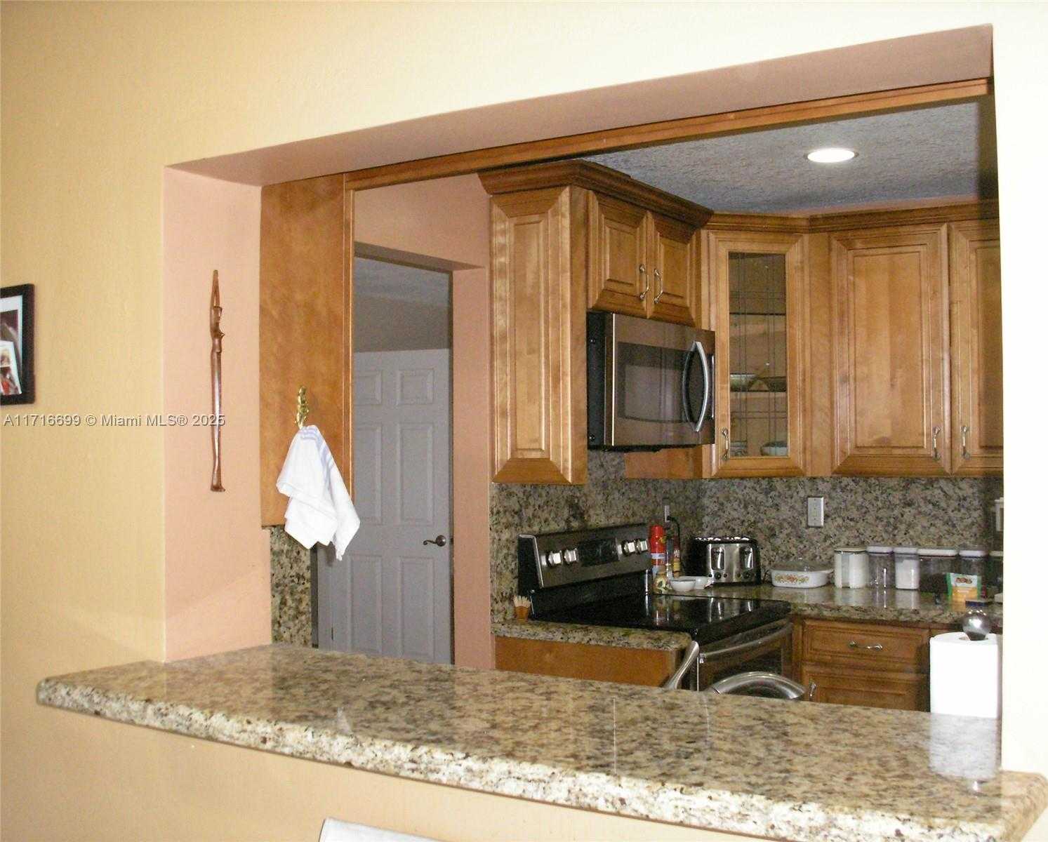 Small Image of 4723 NORTH WEST 44TH ST, Tamarac Number 12