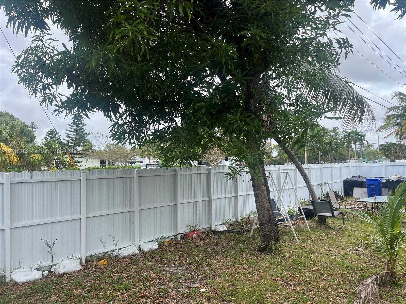 Small Image of 2900 Davie Blvd, Fort Lauderdale, FL 33312, USA Number 10