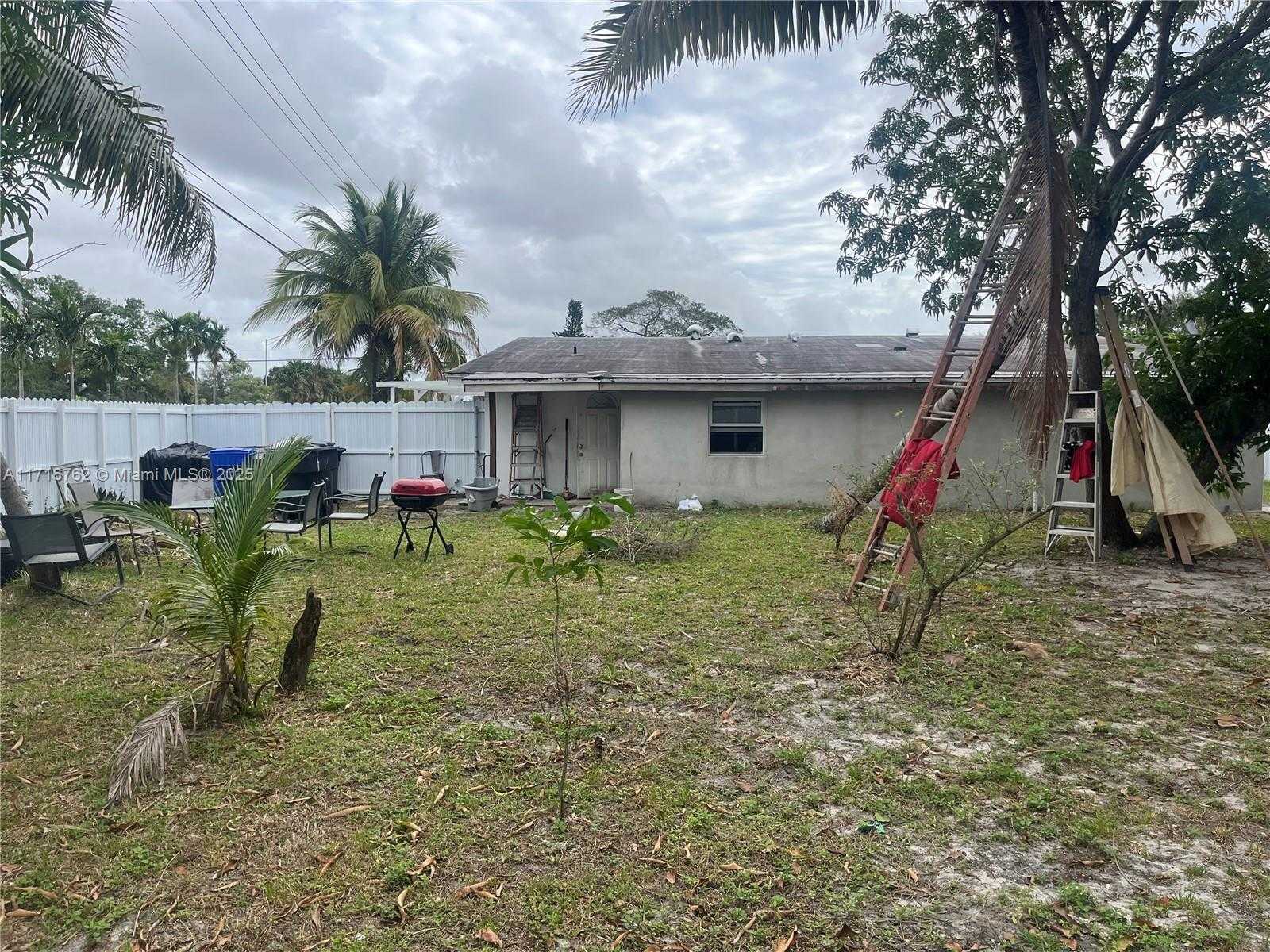 Small Image of 2900 Davie Blvd, Fort Lauderdale, FL 33312, USA Number 11