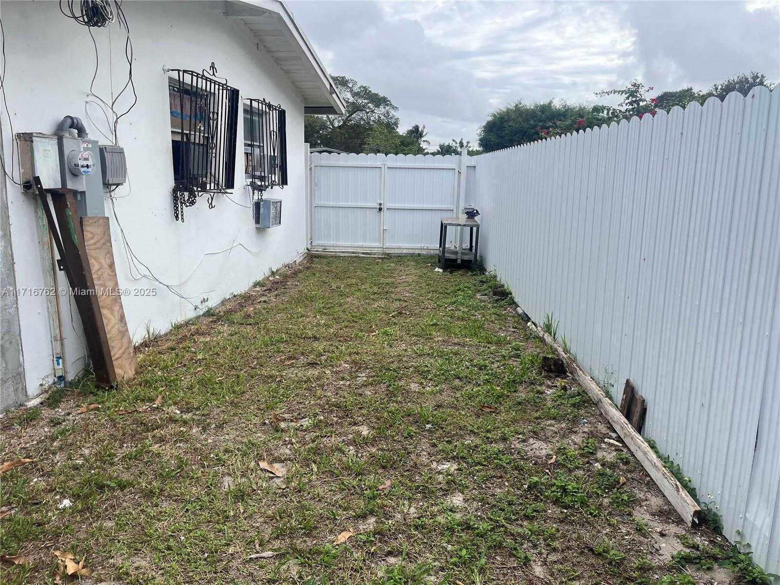 Small Image of 2900 Davie Blvd, Fort Lauderdale, FL 33312, USA Number 16