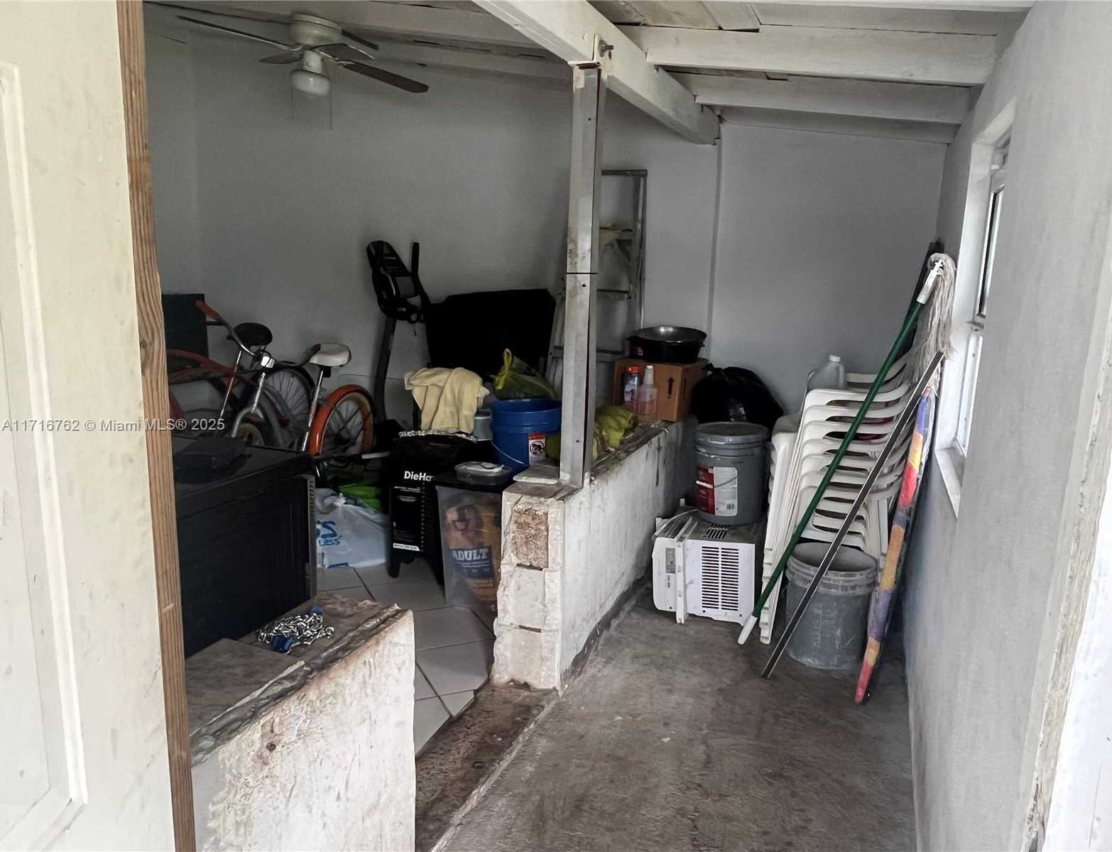 Small Image of 2900 Davie Blvd, Fort Lauderdale, FL 33312, USA Number 21