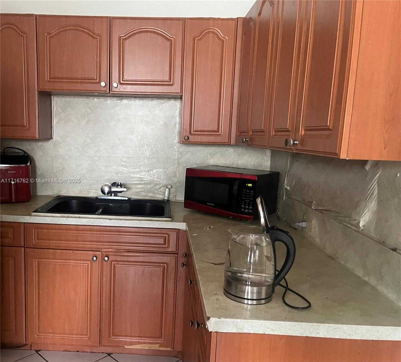 Small Image of 2900 Davie Blvd, Fort Lauderdale, FL 33312, USA Number 25