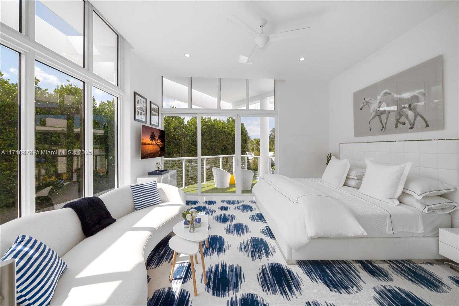 Small Image of 412 EAST RIVO ALTO DR, Miami Beach Number 23