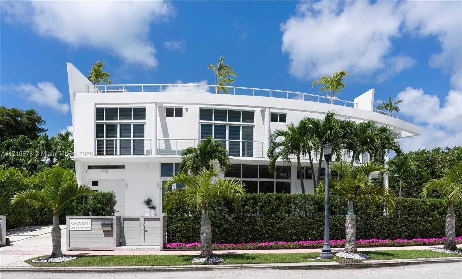 Small Image of 412 EAST RIVO ALTO DR, Miami Beach Number 45
