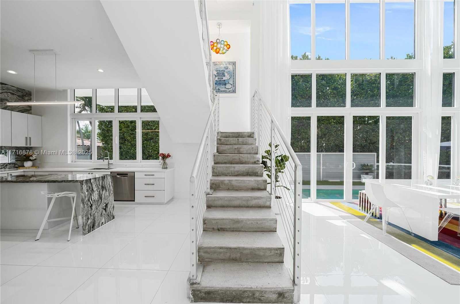 Small Image of 412 EAST RIVO ALTO DR, Miami Beach Number 6