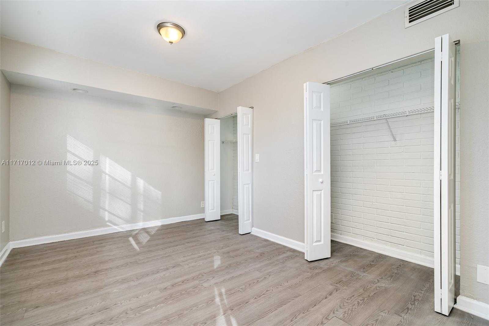 Small Image of 1120 NORTH WEST 43RD ST, Oakland Park Number 13
