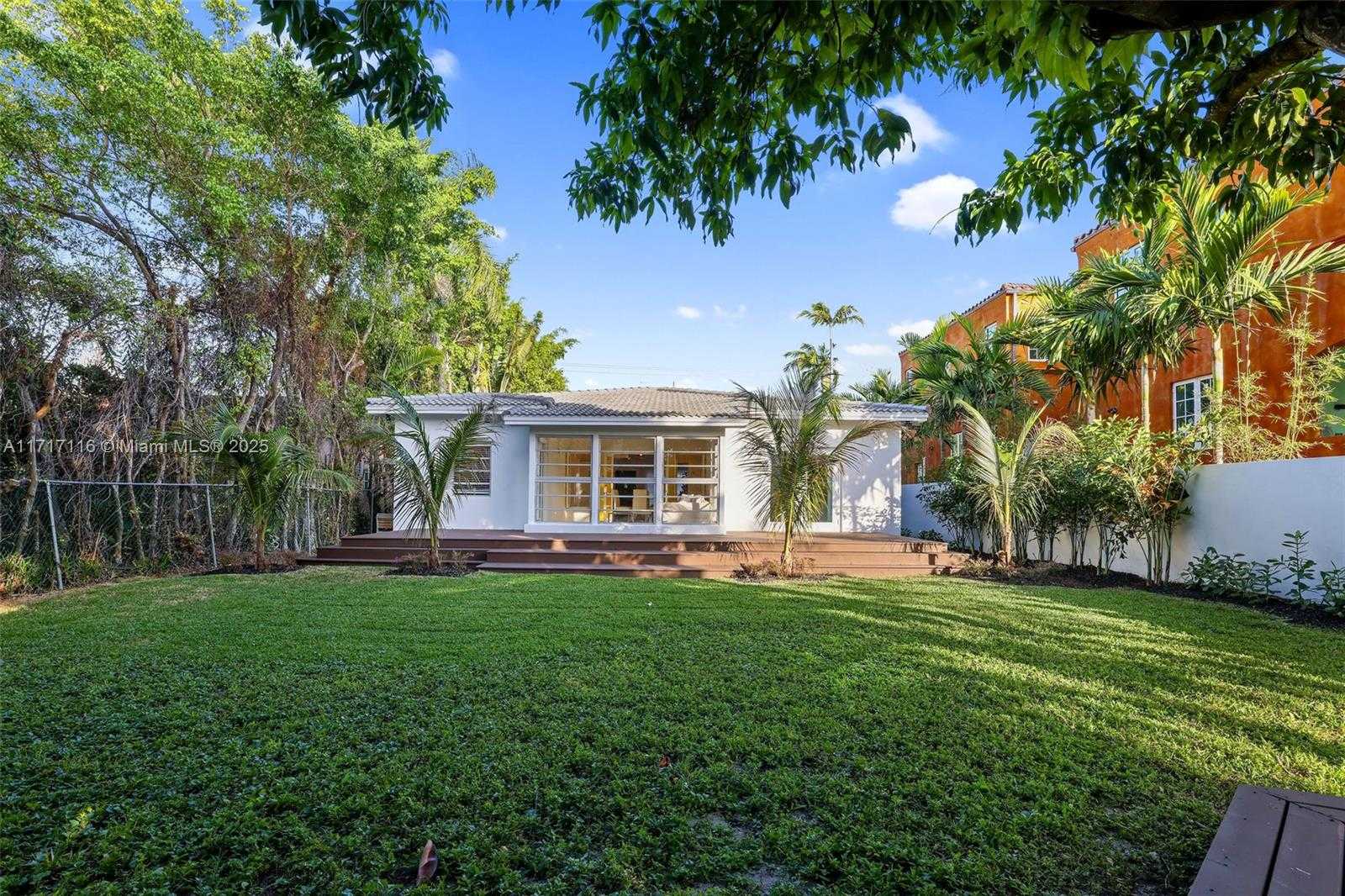 Small Image of 3760 ROYAL PALM AVE, Miami Beach Number 21