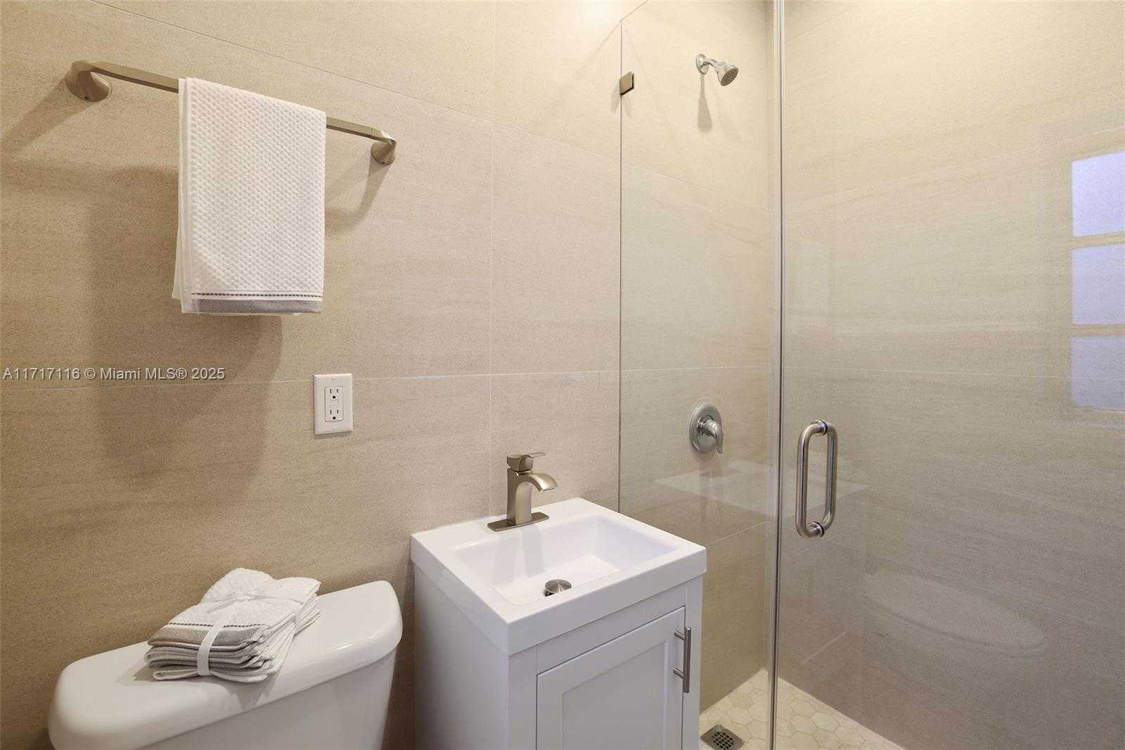 Small Image of 3760 ROYAL PALM AVE, Miami Beach Number 33