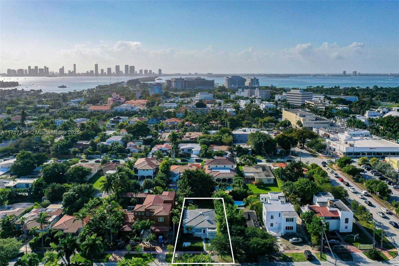 Small Image of 3760 ROYAL PALM AVE, Miami Beach Number 37