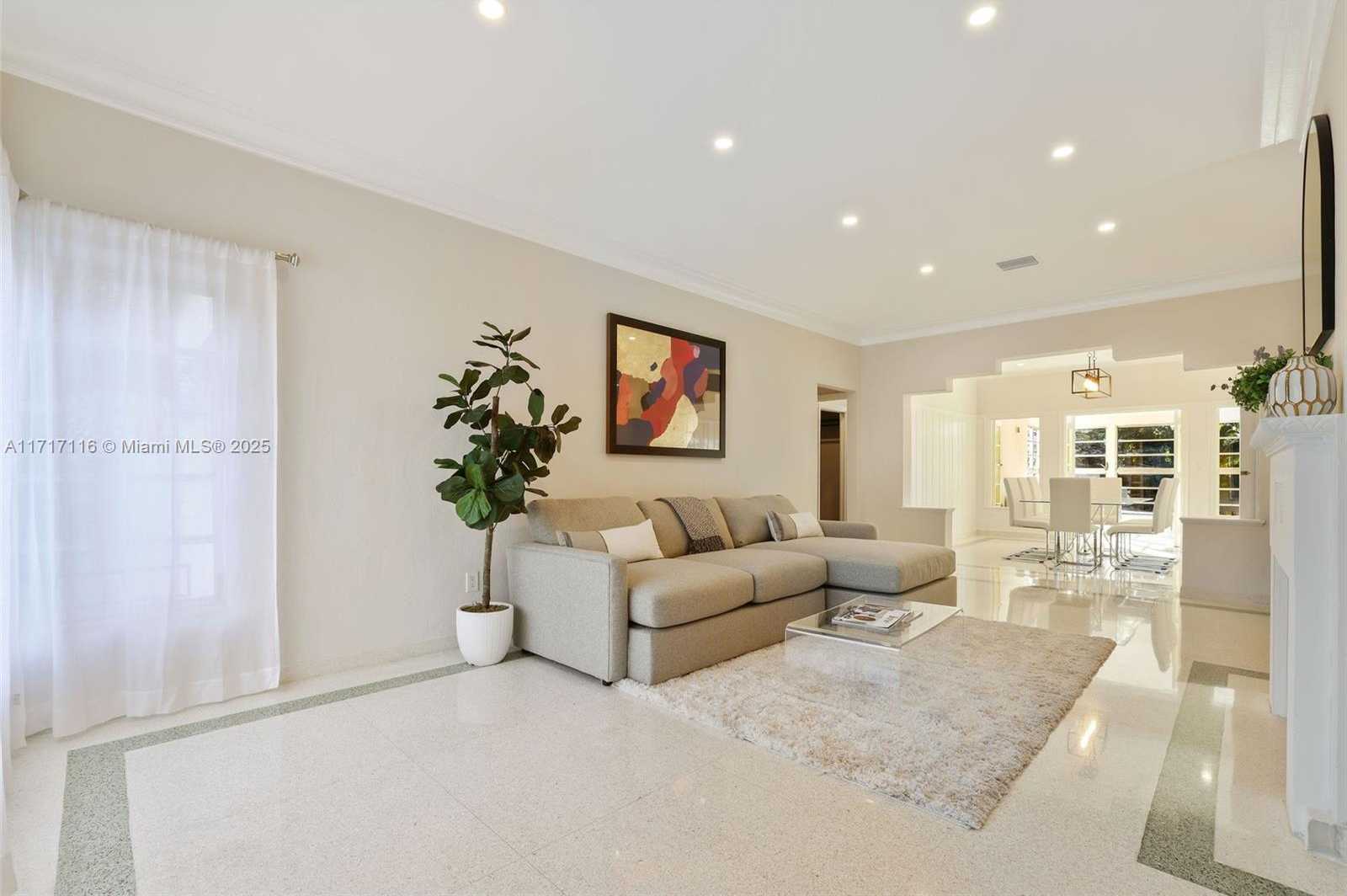 Small Image of 3760 ROYAL PALM AVE, Miami Beach Number 4