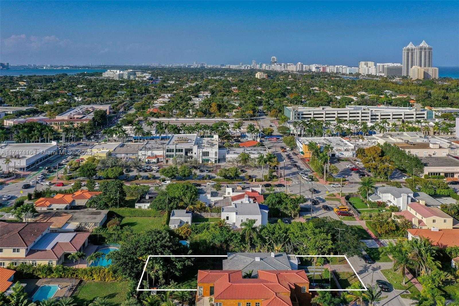 Small Image of 3760 ROYAL PALM AVE, Miami Beach Number 43
