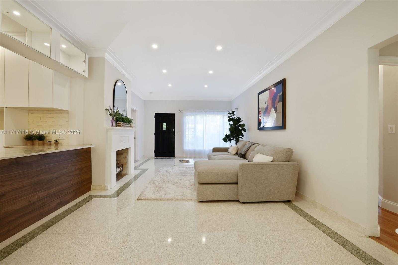 Small Image of 3760 ROYAL PALM AVE, Miami Beach Number 7