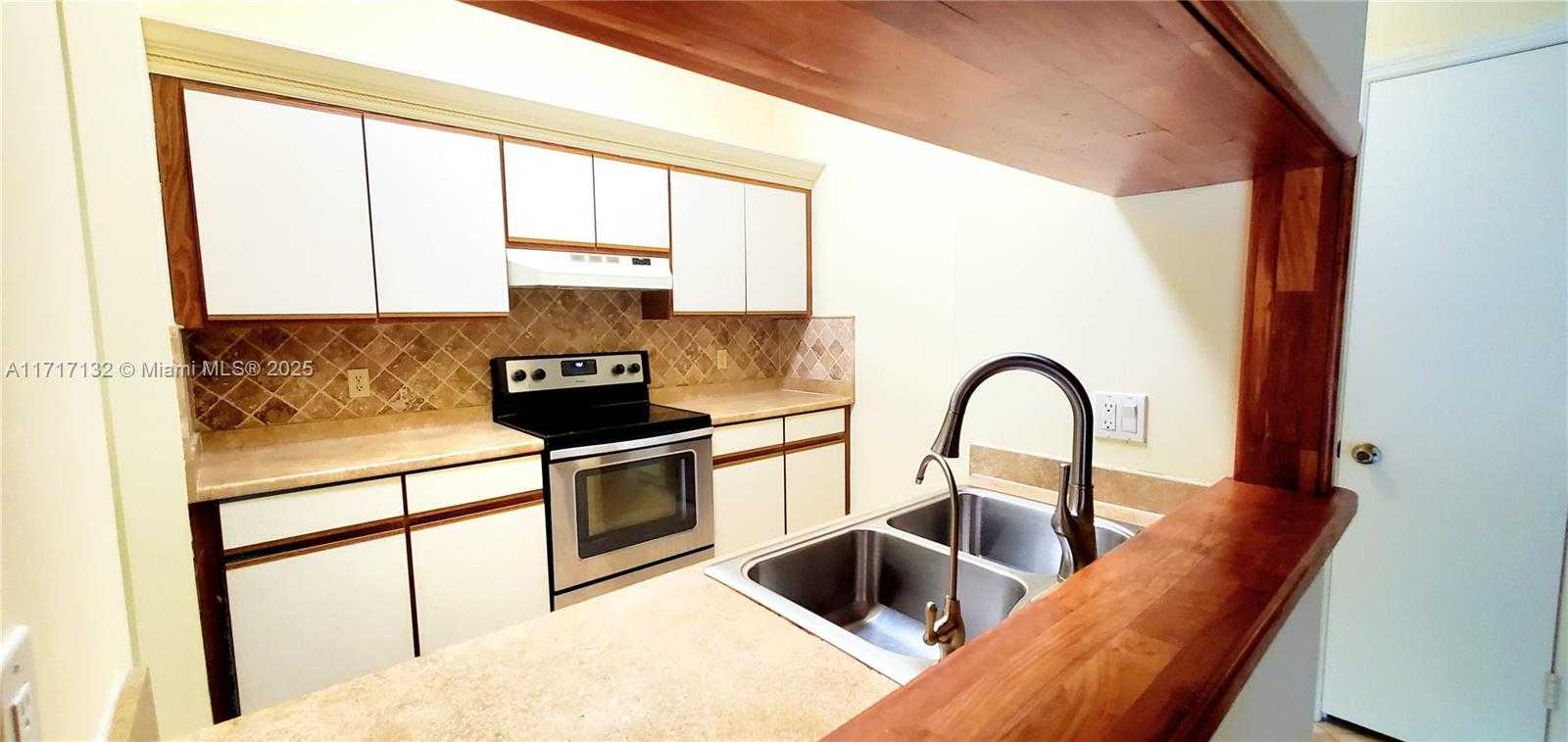 Small Image of 5065 NORTH FOXHALL DR N, West Palm Beach Number 11
