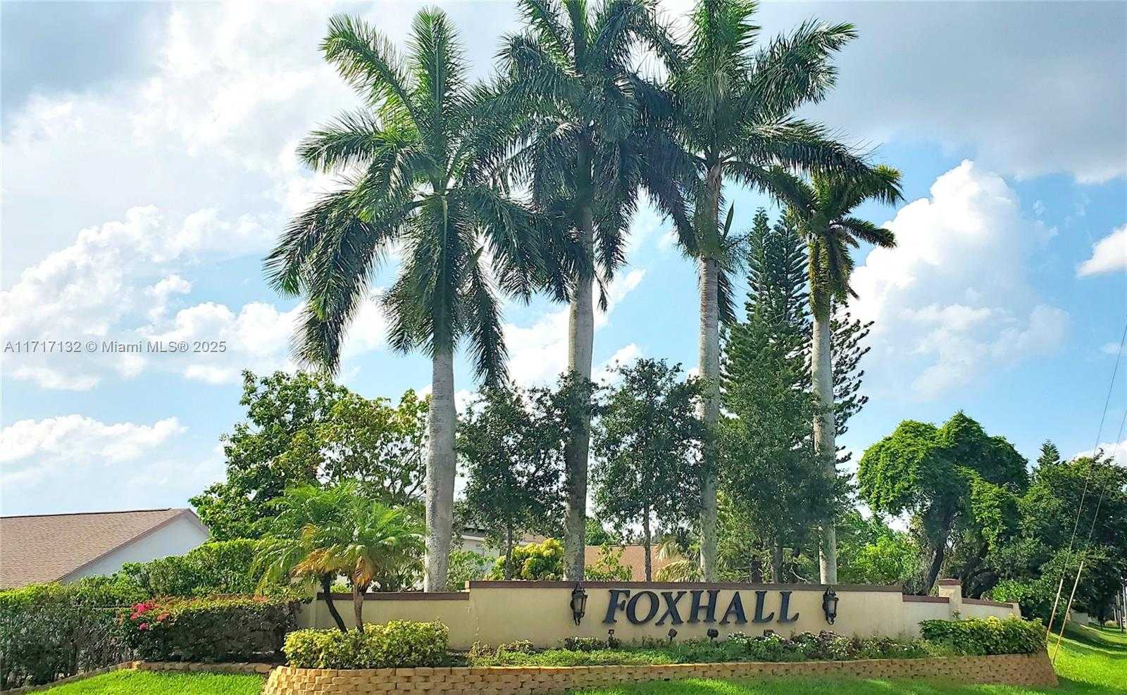 Small Image of 5065 NORTH FOXHALL DR N, West Palm Beach Number 18
