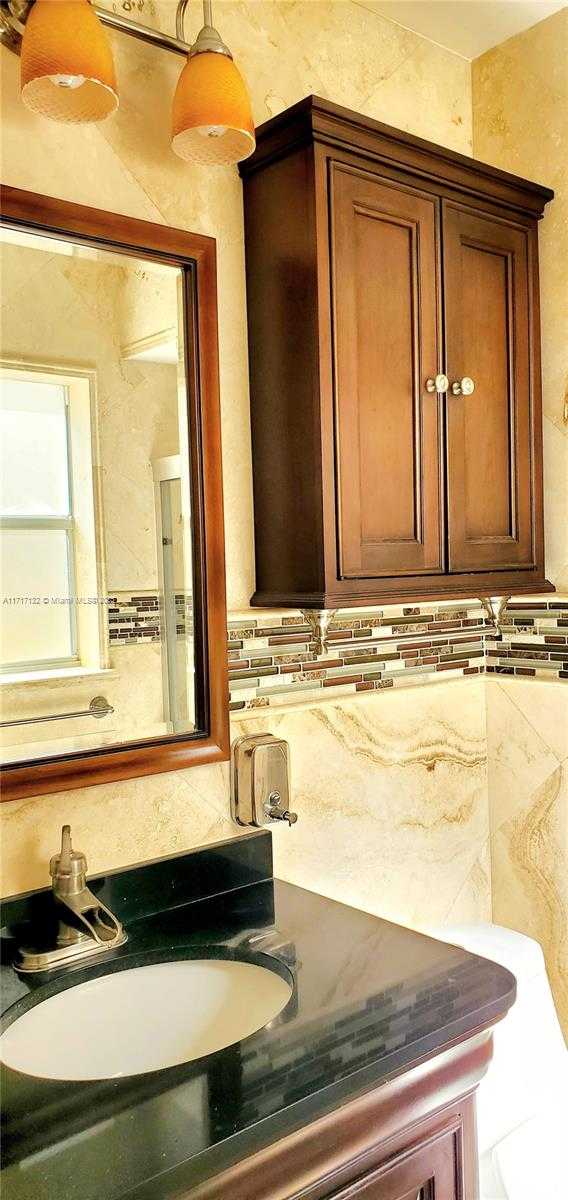 Small Image of 5065 NORTH FOXHALL DR N, West Palm Beach Number 6