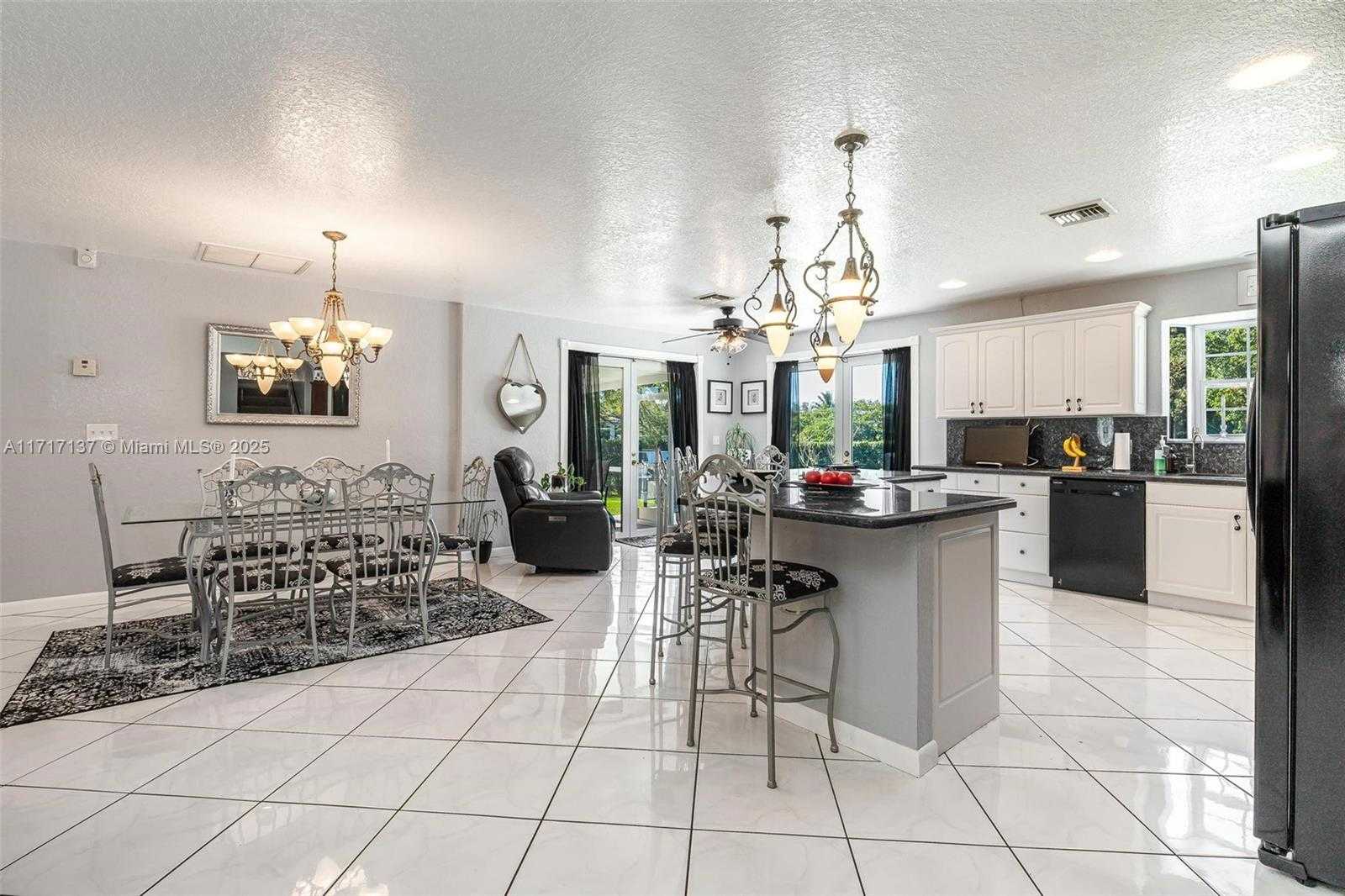 Small Image of 3051 SOUTH WEST 136TH AVE, Davie Number 11