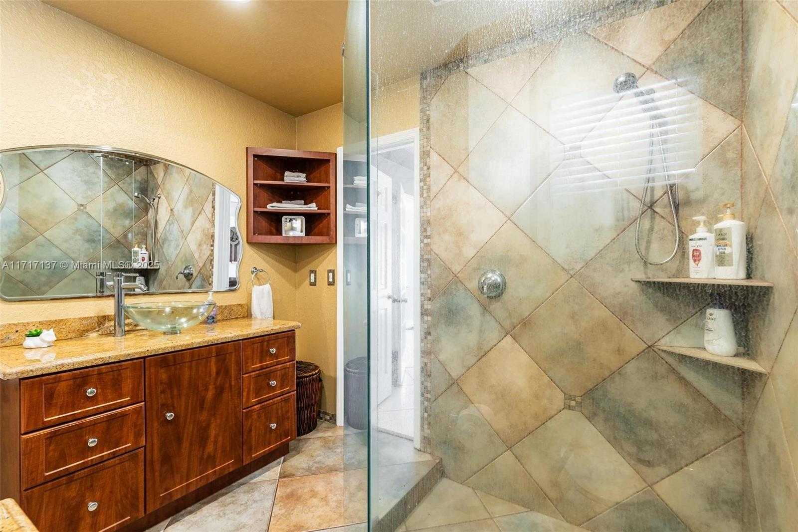 Small Image of 3051 SOUTH WEST 136TH AVE, Davie Number 15