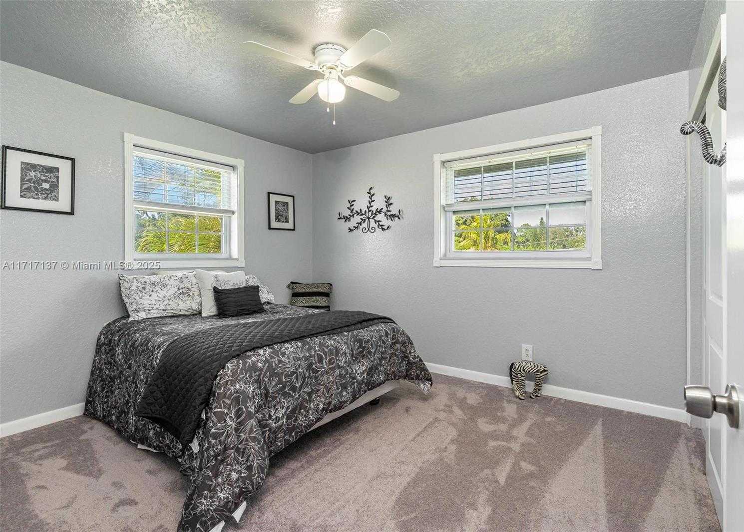 Small Image of 3051 SOUTH WEST 136TH AVE, Davie Number 21