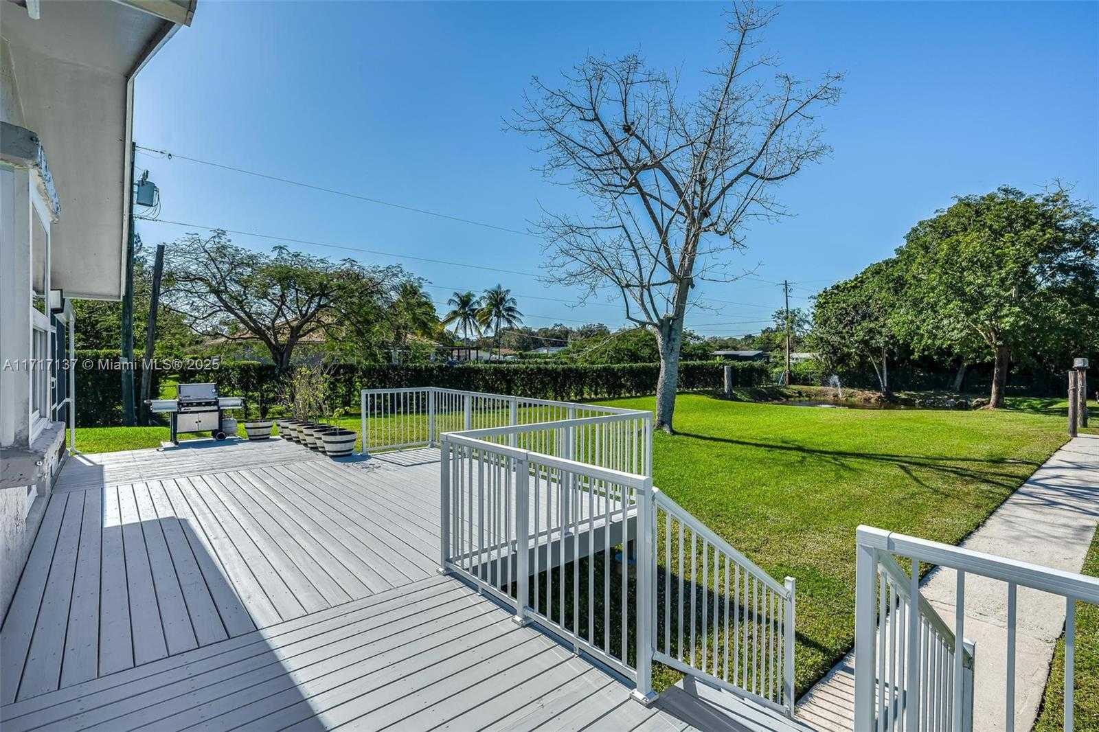Small Image of 3051 SOUTH WEST 136TH AVE, Davie Number 28