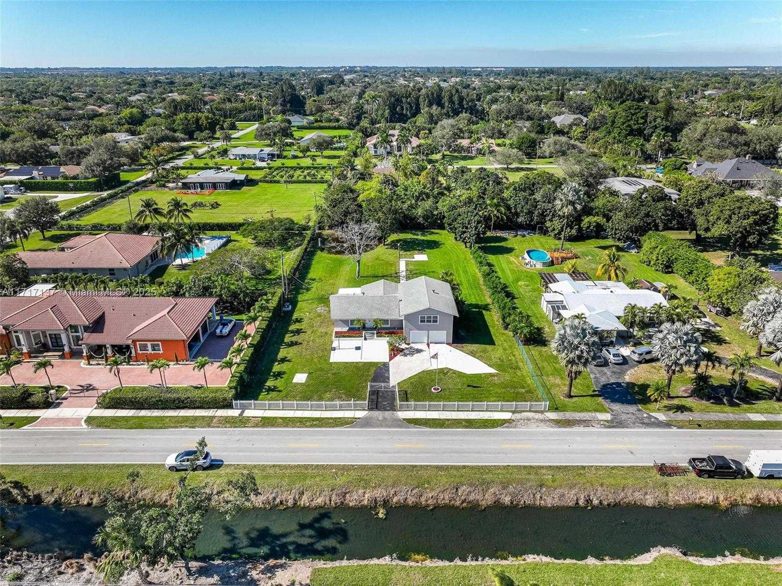 Small Image of 3051 SOUTH WEST 136TH AVE, Davie Number 39