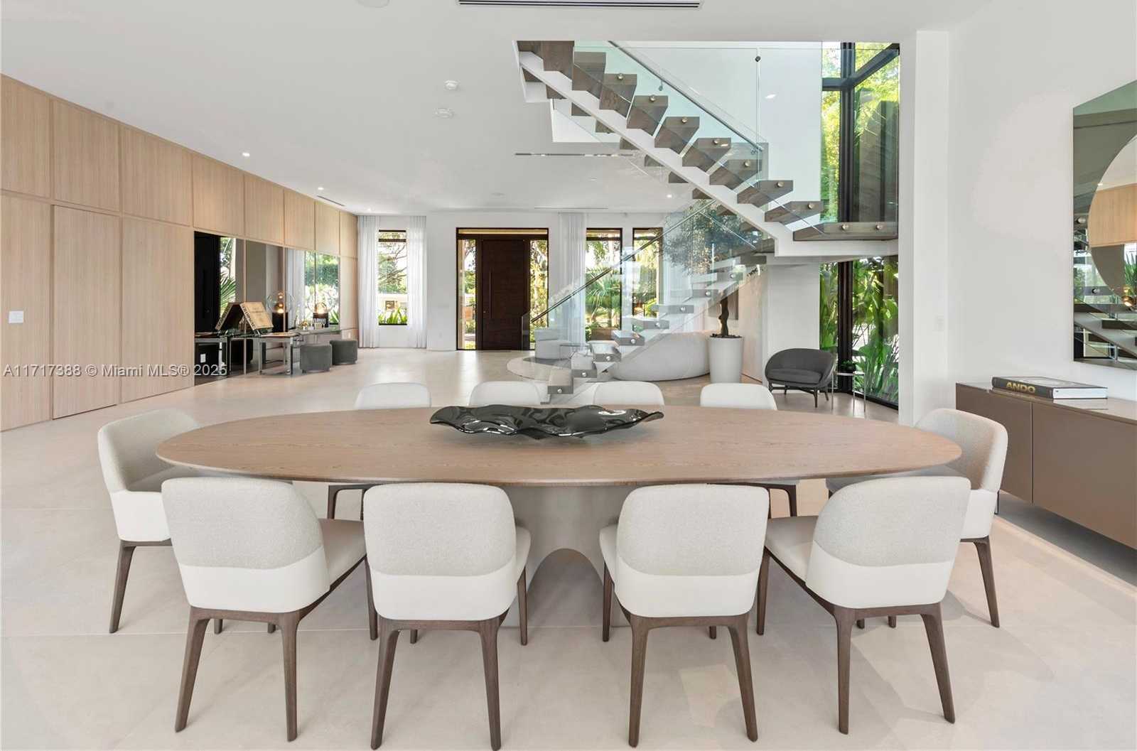 Small Image of 12575 PALM RD, North Miami Number 20