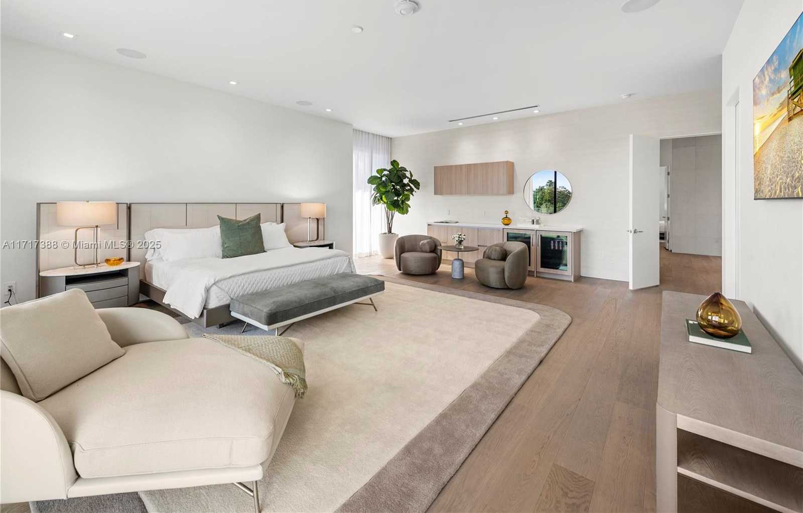 Small Image of 12575 PALM RD, North Miami Number 42