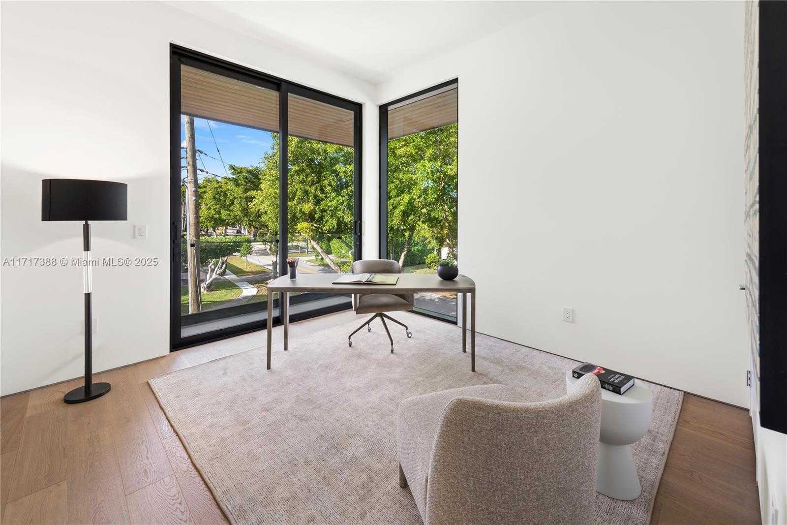 Small Image of 12575 PALM RD, North Miami Number 61