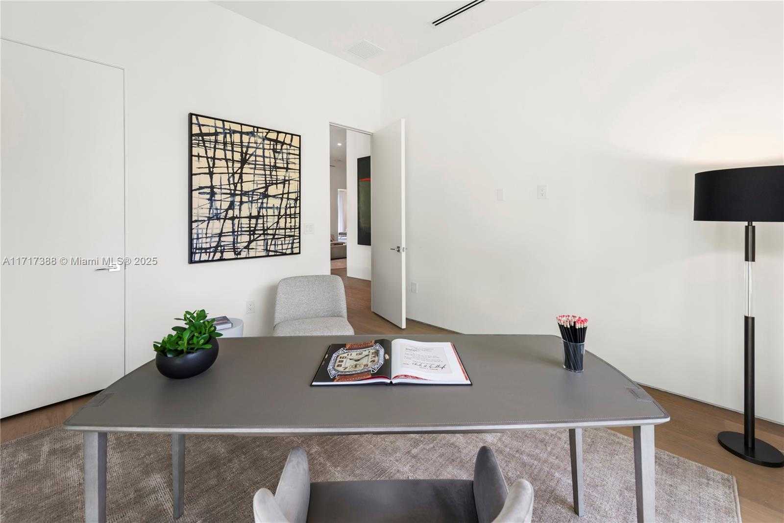 Small Image of 12575 PALM RD, North Miami Number 62