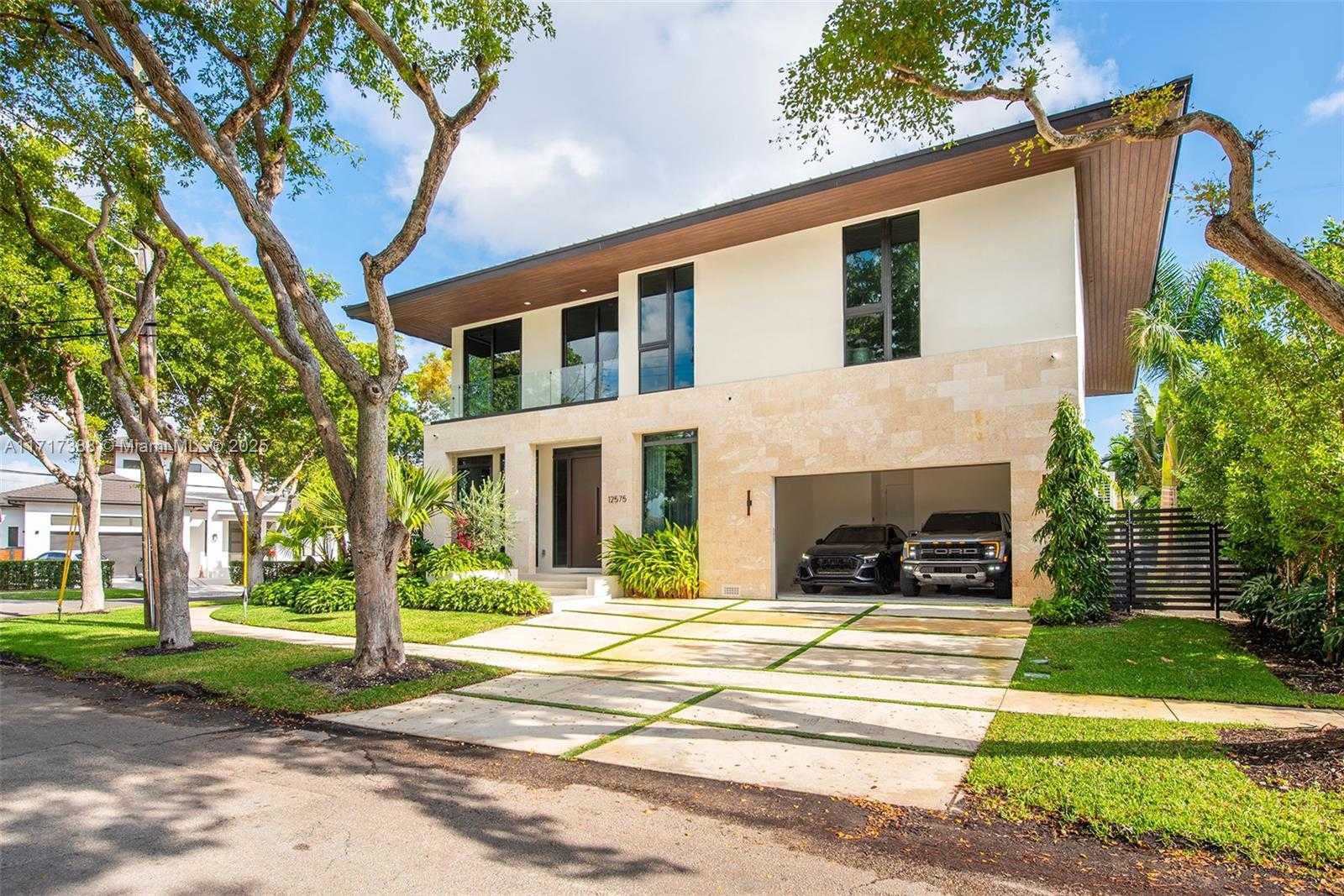 Small Image of 12575 PALM RD, North Miami Number 67