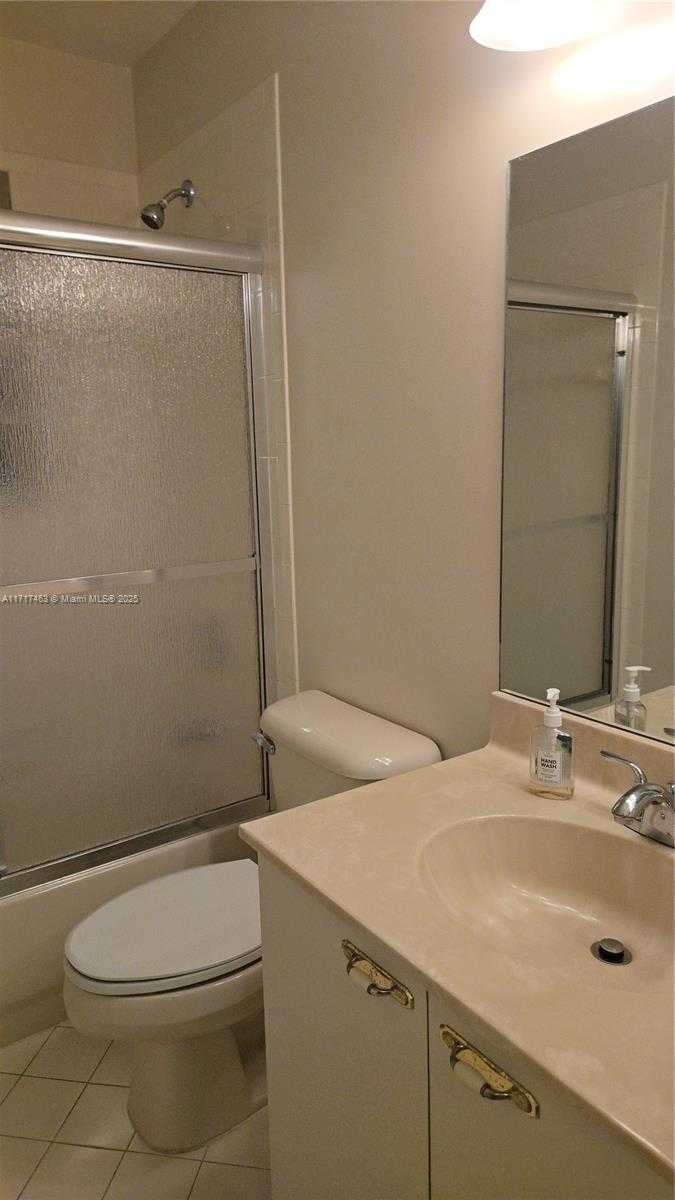 Small Image of 15750, Pembroke Pines Number 10