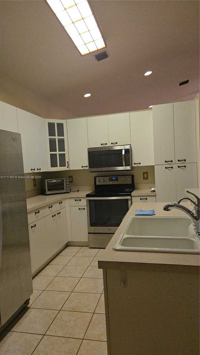 Small Image of 15750, Pembroke Pines Number 11