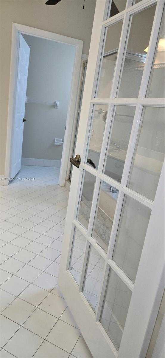 Small Image of 15750, Pembroke Pines Number 26