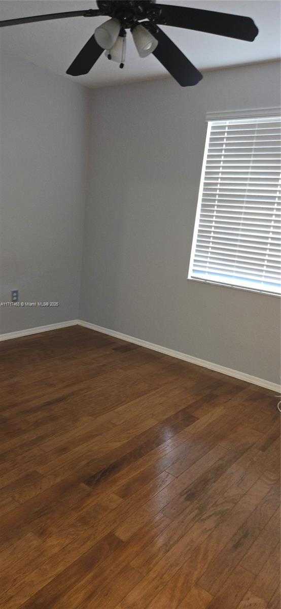 Small Image of 15750, Pembroke Pines Number 29