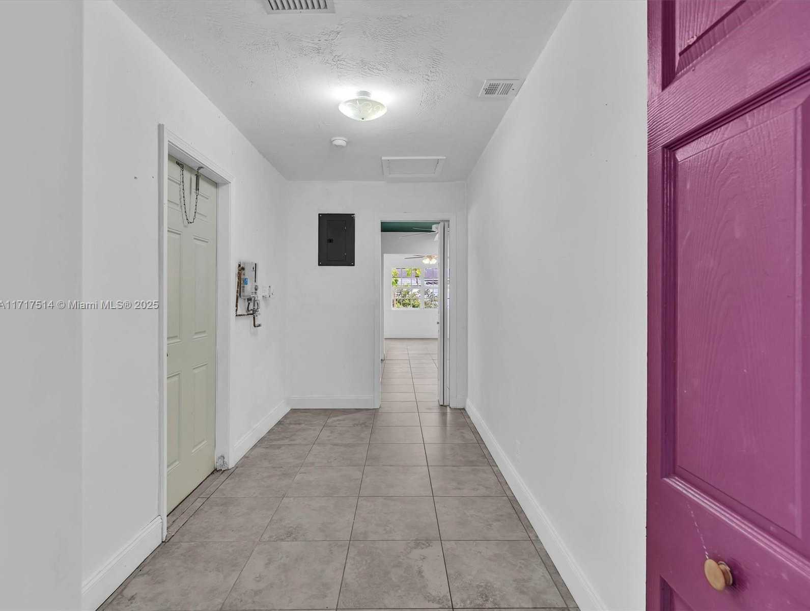 Small Image of 521 SOUTH WEST 68TH TER, Pembroke Pines Number 12