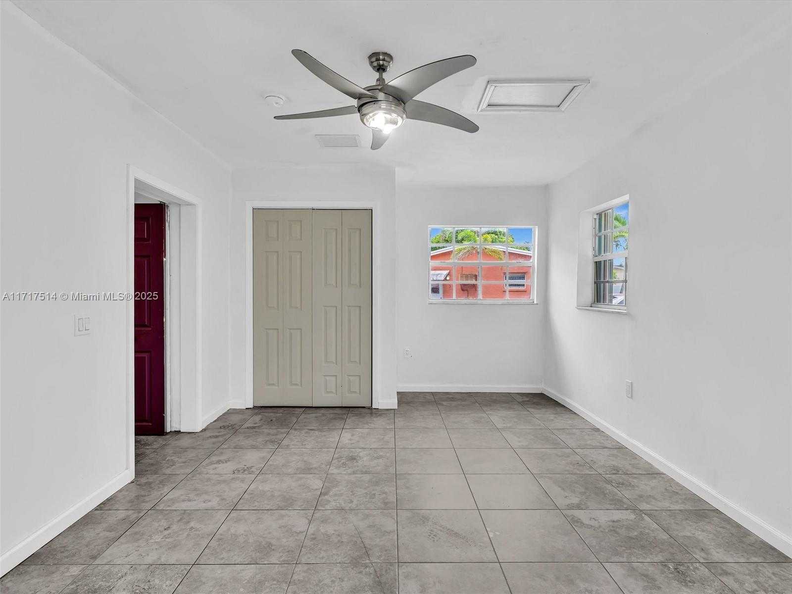 Small Image of 521 SOUTH WEST 68TH TER, Pembroke Pines Number 13