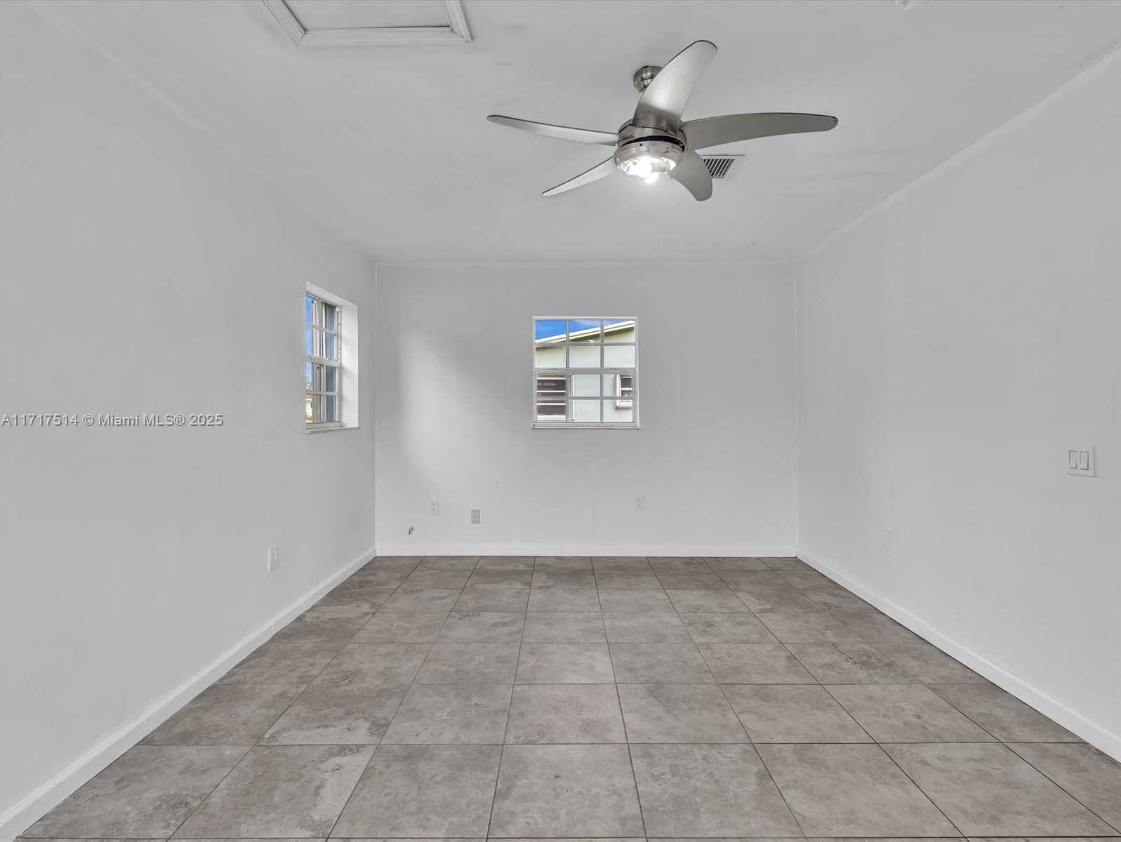 Small Image of 521 SOUTH WEST 68TH TER, Pembroke Pines Number 14