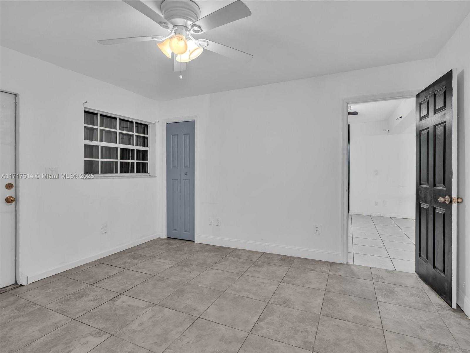 Small Image of 521 SOUTH WEST 68TH TER, Pembroke Pines Number 21