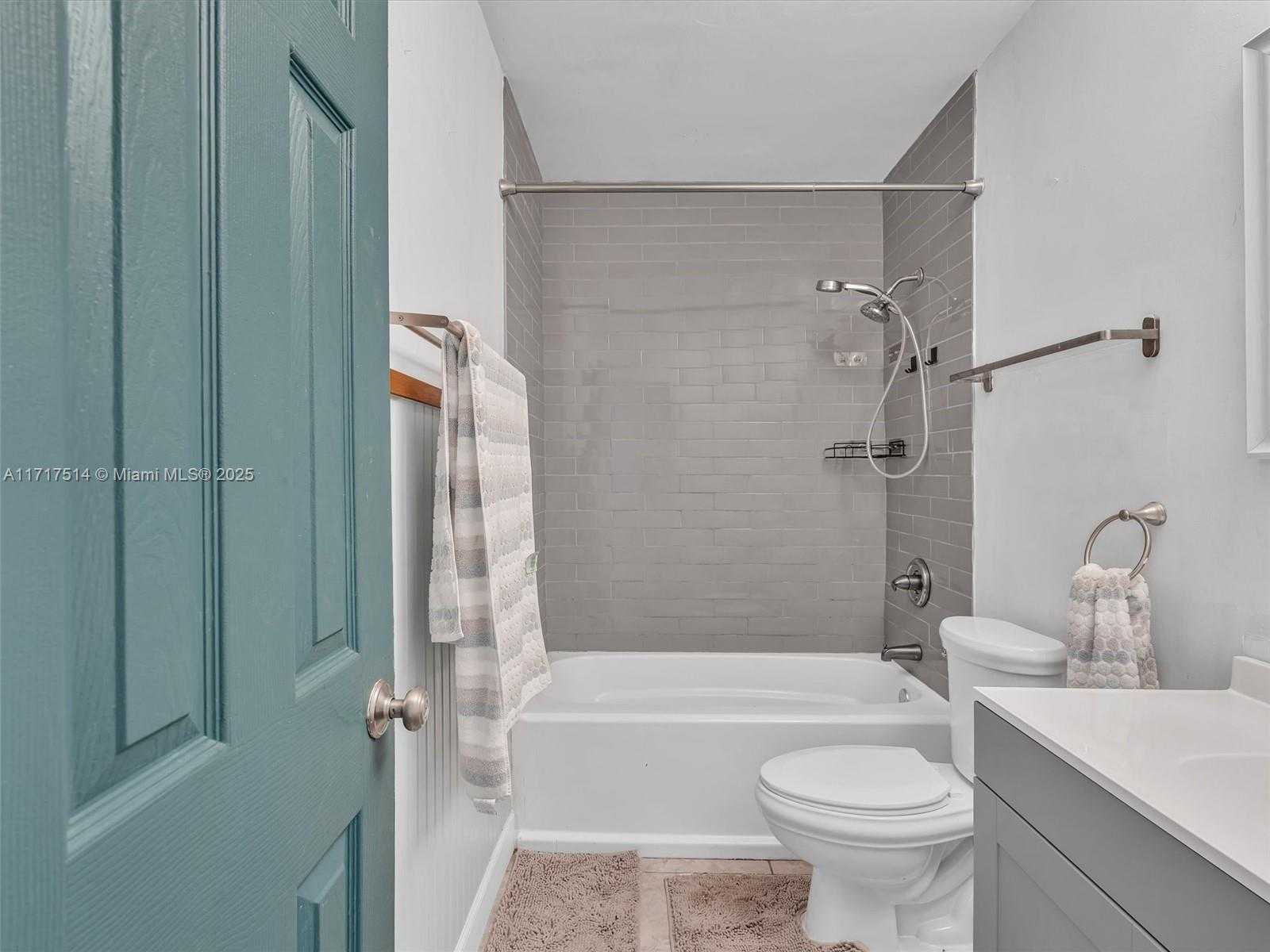 Small Image of 521 SOUTH WEST 68TH TER, Pembroke Pines Number 23