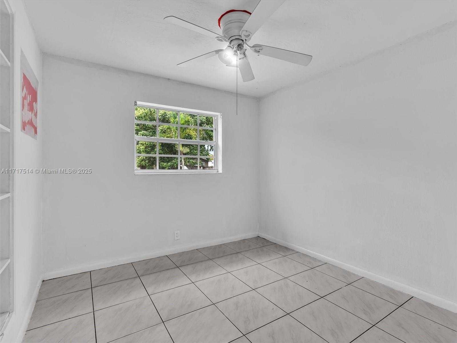 Small Image of 521 SOUTH WEST 68TH TER, Pembroke Pines Number 27