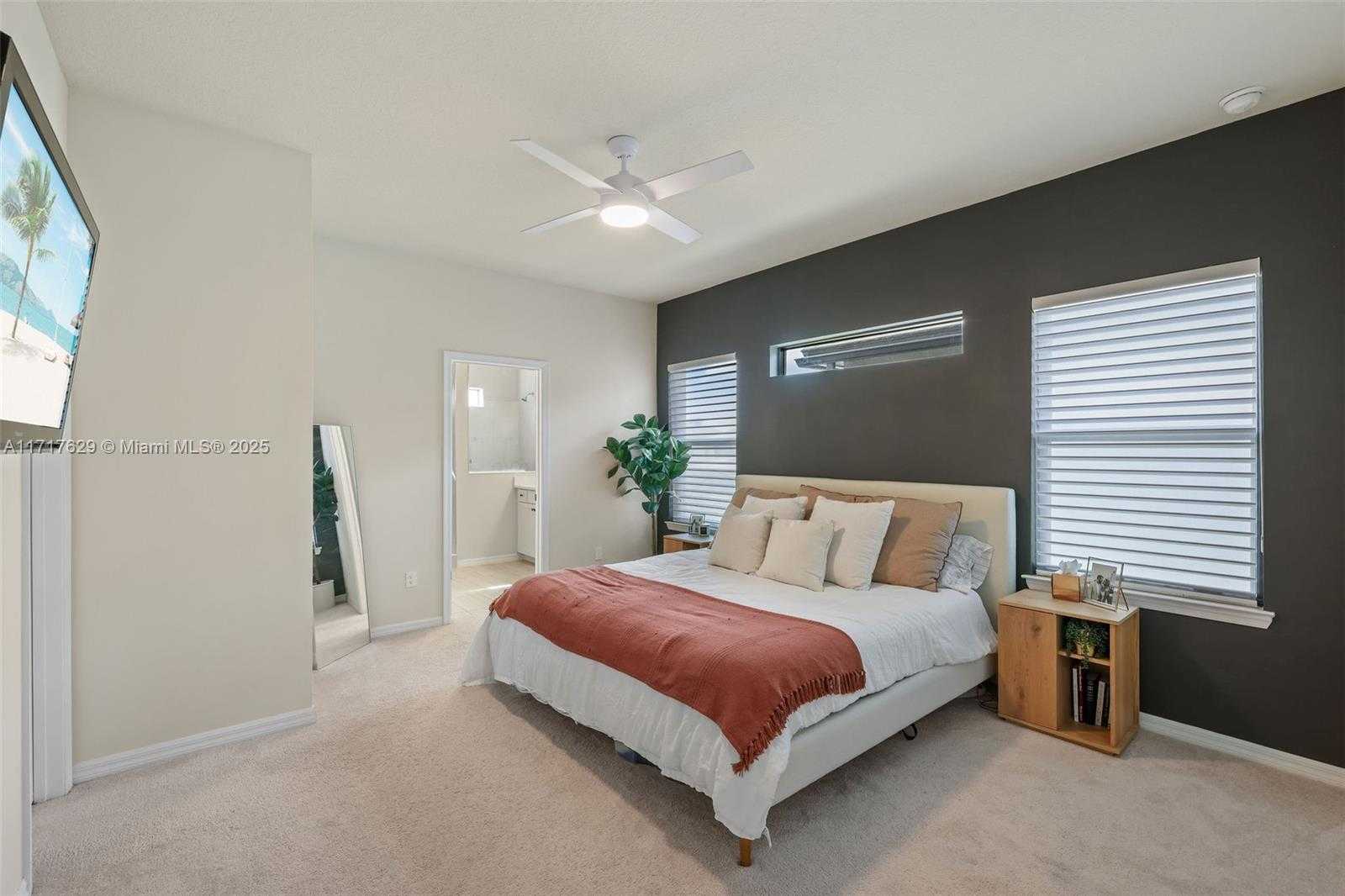 Small Image of 2414 PRIMROSE PL, Oakland Park Number 20