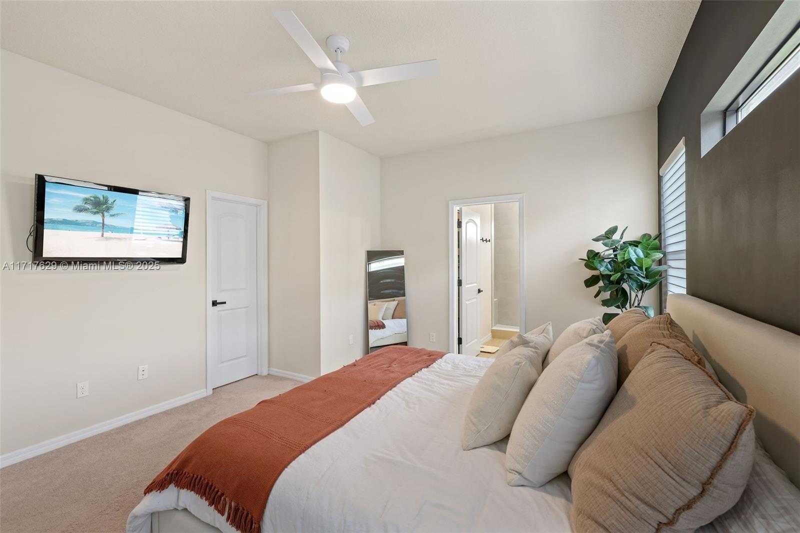 Small Image of 2414 PRIMROSE PL, Oakland Park Number 21