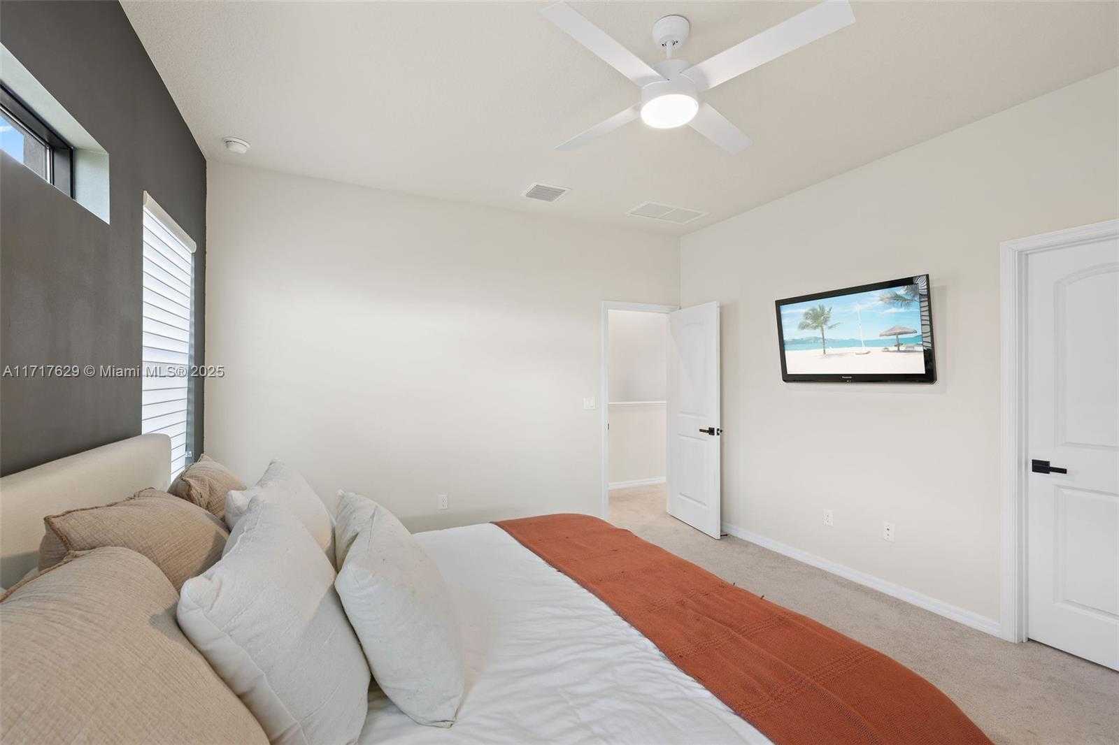 Small Image of 2414 PRIMROSE PL, Oakland Park Number 22
