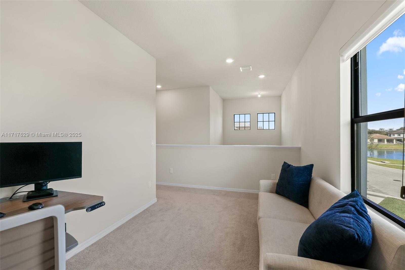 Small Image of 2414 PRIMROSE PL, Oakland Park Number 32