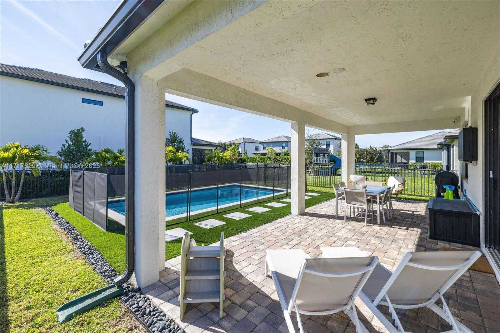 Small Image of 2414 PRIMROSE PL, Oakland Park Number 34